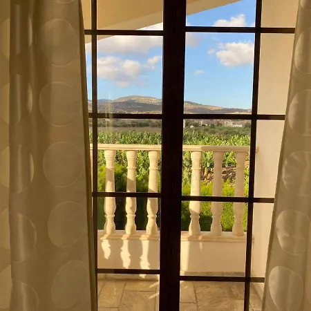 Kapistris Dyo Villa *