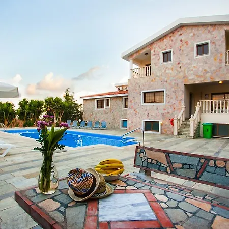 Kapistris Dyo Villa *